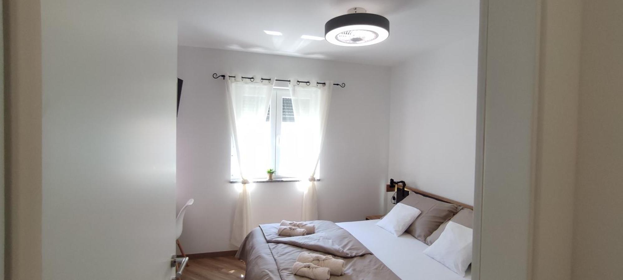 Sunny Oasis Apartment - High Ground Floor With Sunny Terrace & Private Garden!! Medulin Bagian luar foto